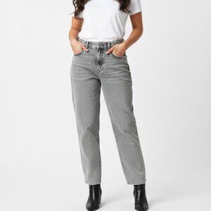 H&M Mom button up Jeans - Ultra High Waist - Acid Wash - Size 10